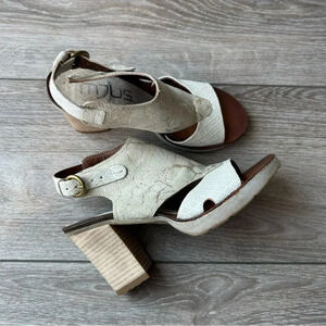 MJUS Metallic Leather Embossed Leather Block Heel Sandals